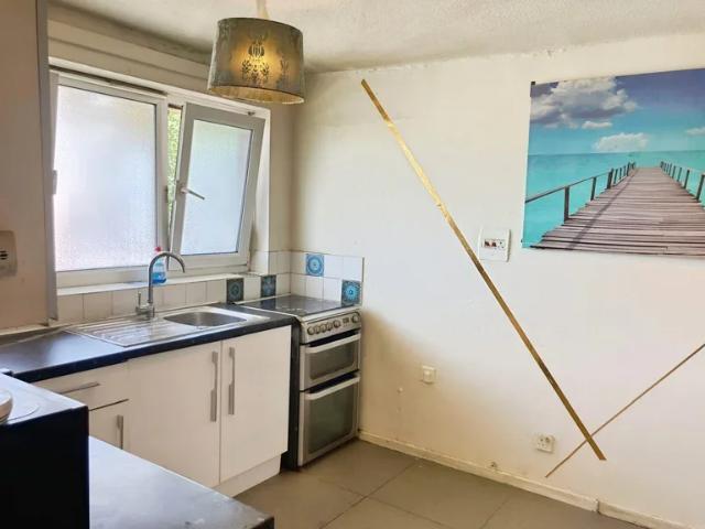 Flat for rent in Silvertown, Silvertown