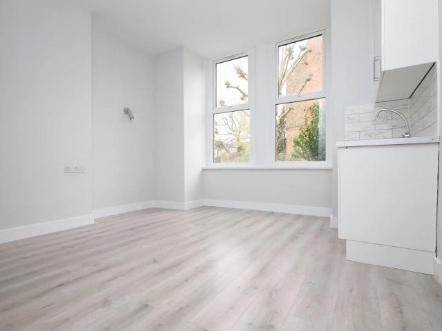 Flat for rent in West Norwood, Greater London