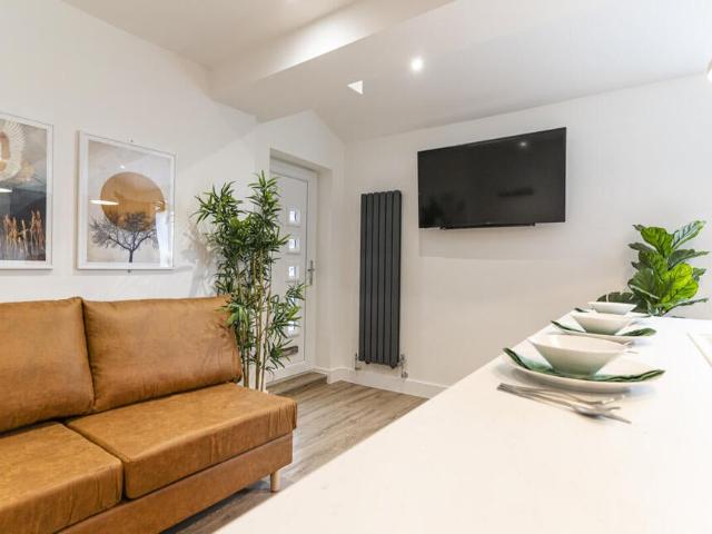 Flat for rent in Sleepers' Hill, Hampshire