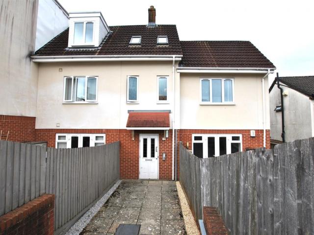 Flat for rent in Stockwood, Bristol