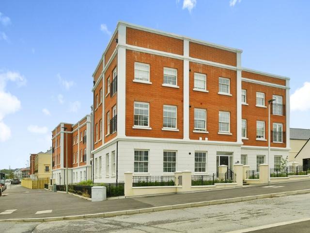Flat for rent in Sherford, South Hams