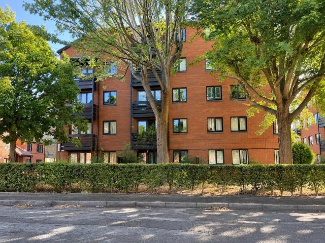 Flat for rent in Norbiton, Greater London