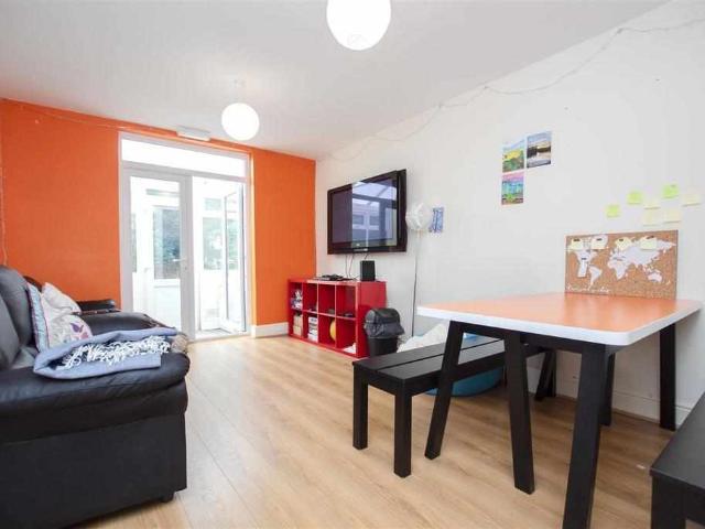 Flat for rent in Stirchley, West Midlands