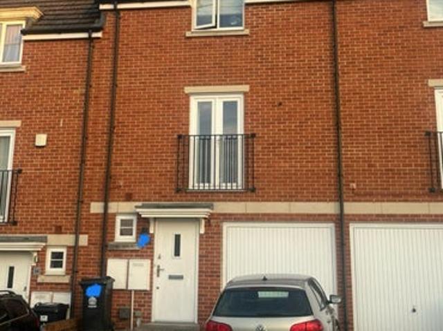 Flat for rent in Woolstrop, Gloucester
