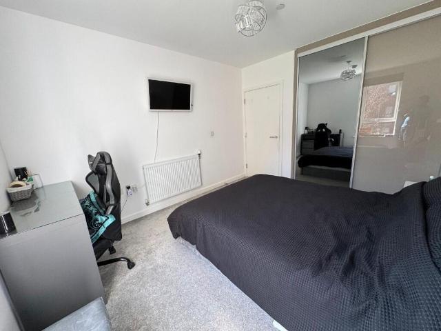 Flat for rent in Carpenders Park, Three Rivers