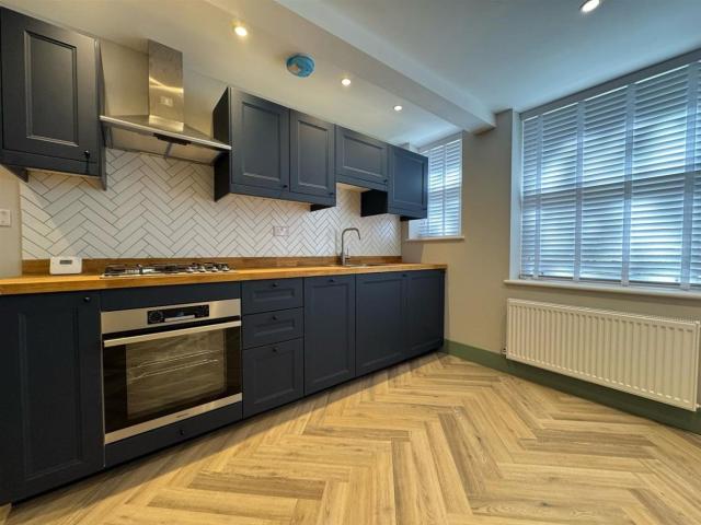 Flat for rent in Streatham, Greater London
