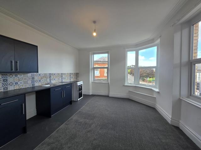 Flat for rent in Oldway, Livermead
