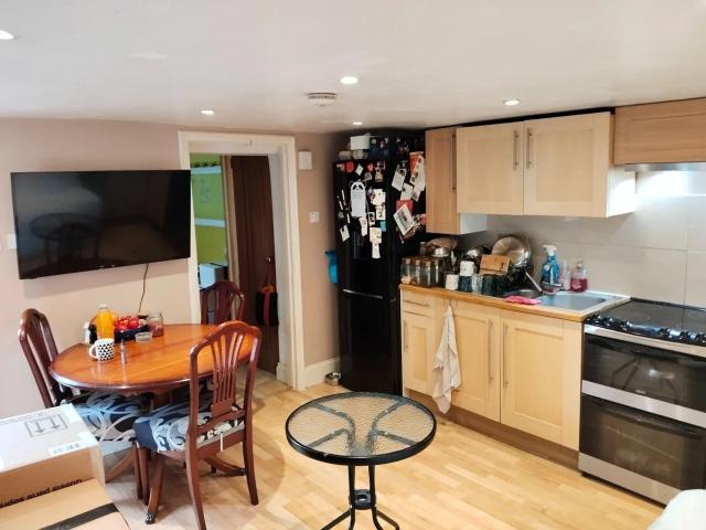 Flat for rent in High Wycombe Community Board, High Wycombe