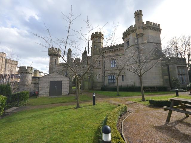 Flat for rent in Woodseats, South Yorkshire