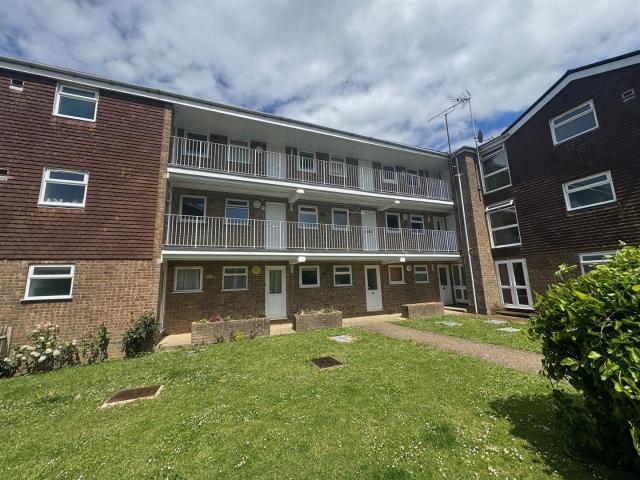 Flat for rent in Horsham, West Sussex