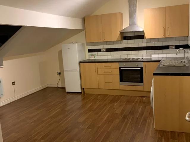 Flat for rent in Farsley, West Yorkshire