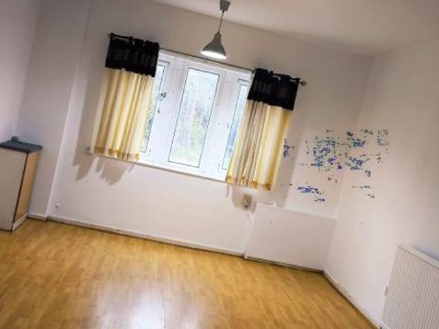 Flat for rent in Pudsey, West Yorkshire
