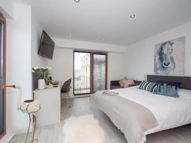 Flat for rent in Newtown, Two Mills