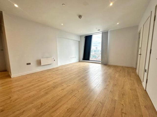 Flat for rent in City Centre, Georgia