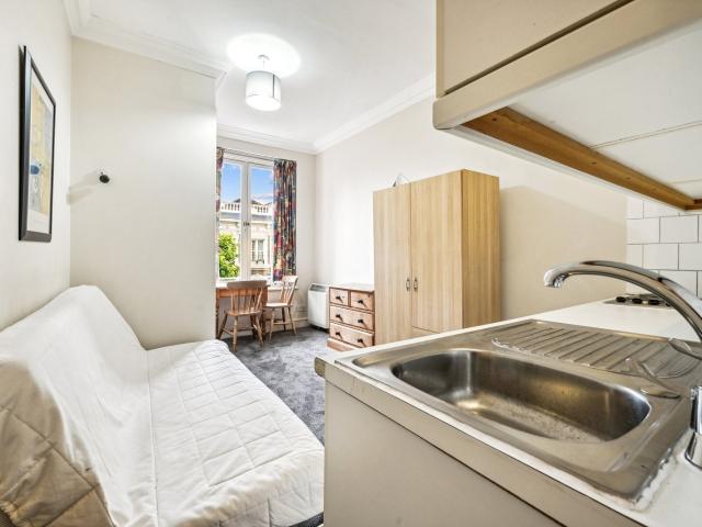 Flat for rent in Earl's Court, Greater London