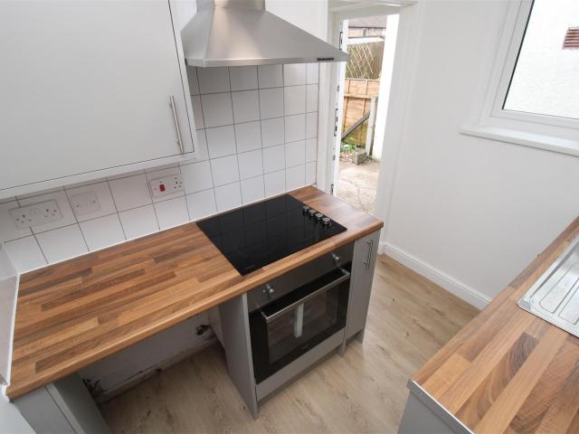 Flat for rent in Pont-y-waun, Crosskeys