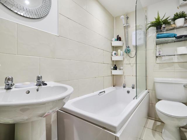 Flat for rent in Beckett Park, Headingley