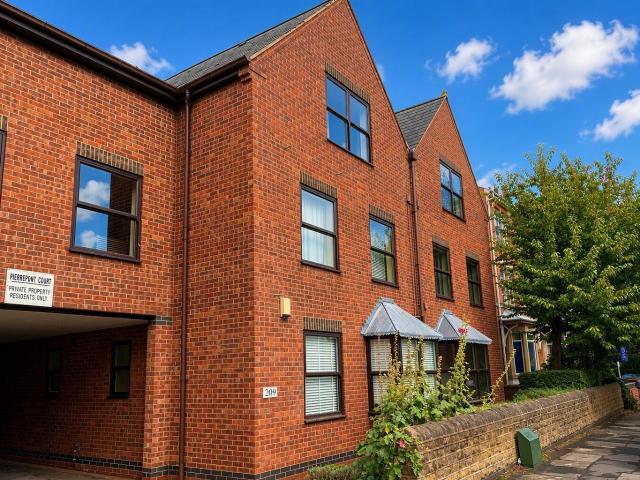 Flat for rent in Lady Bay, Barton In Fabis
