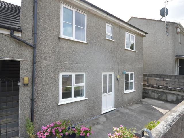 Flat for rent in Lanner, Cornwall