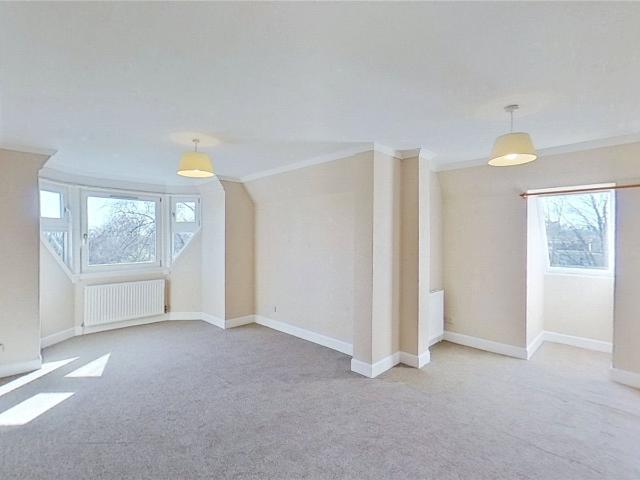 Flat for rent in Trinity, Scotland