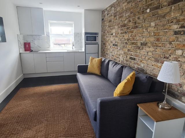 Flat for rent in Upper Tooting, Greater London