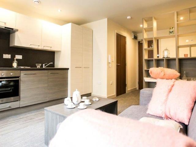 Flat for rent in The Haulgh, Lee Bank