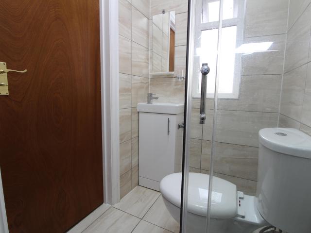 Flat for rent in London Borough of Sutton, Greater London