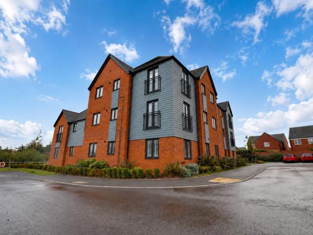 Flat for rent in Lichfield, Boley Park
