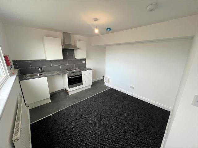 Flat for rent in Ashton-on-Ribble, Higher Bartle