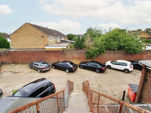 Flat for rent in Broxbourne, Hertfordshire
