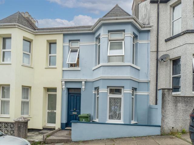 Flat for rent in Mount Wise