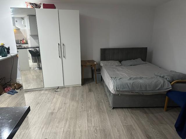 Flat for rent in London Borough of Hounslow, Greater London