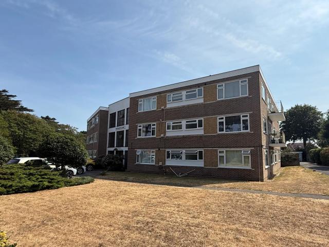 Flat for rent in Wick, Bournemouth