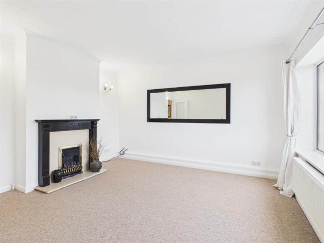 Flat for rent in Telscombe, Iford