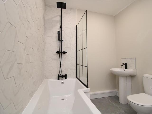 Flat for rent in Treorchy, Cwmparc