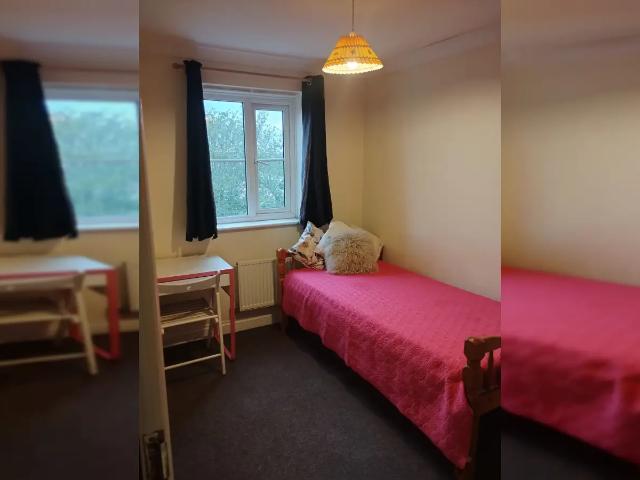 Flat for rent in Purfleet, Essex