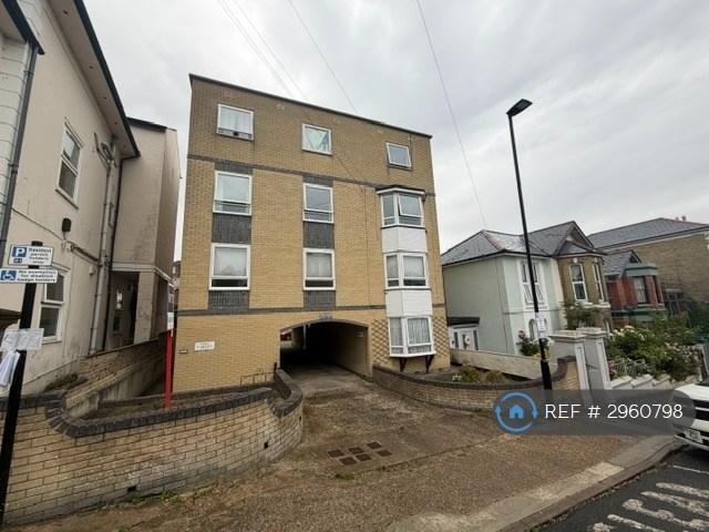 Flat for rent in Pelhamfield, Ryde