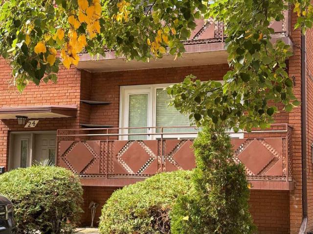 Apartment for rent in Etobicoke—Lakeshore, Toronto