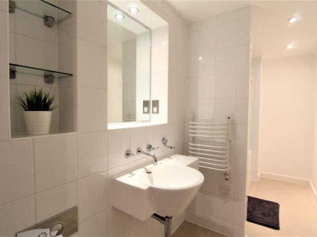 Flat for rent in Woodhouse, West Yorkshire