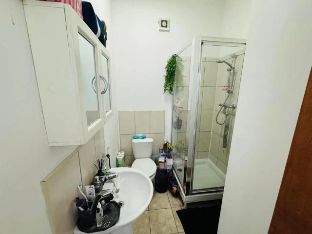 Flat for rent in Little Woodhouse, Leeds