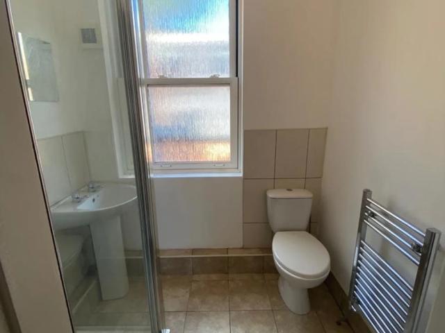 Flat for rent in Little Woodhouse, Leeds