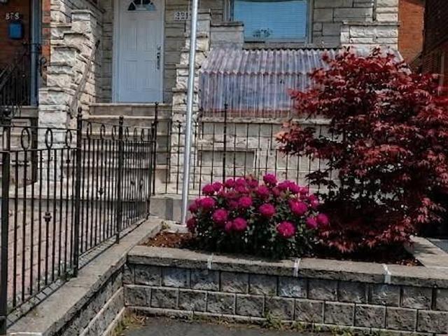 Apartment for rent in British Columbia