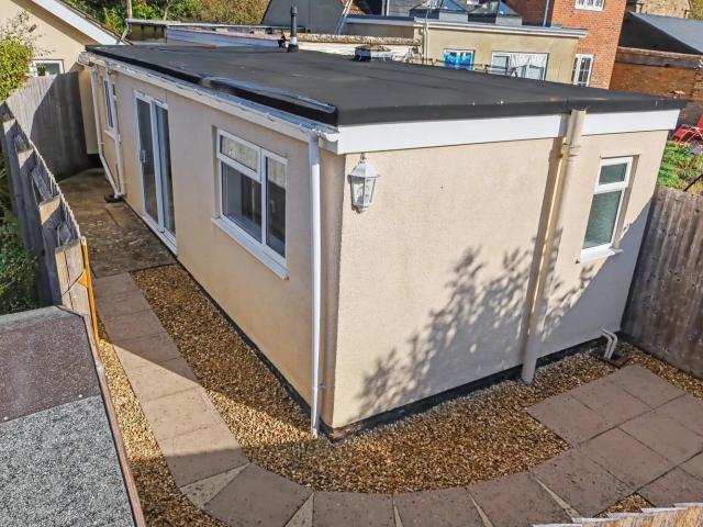 Flat for rent in King's Sutton, West Northamptonshire