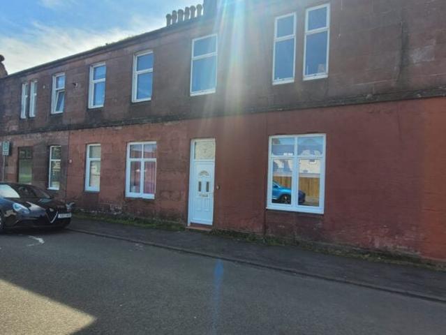 Flat for rent in Alexandria, Scotland