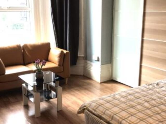 Flat for rent in Victoria Park, Manchester