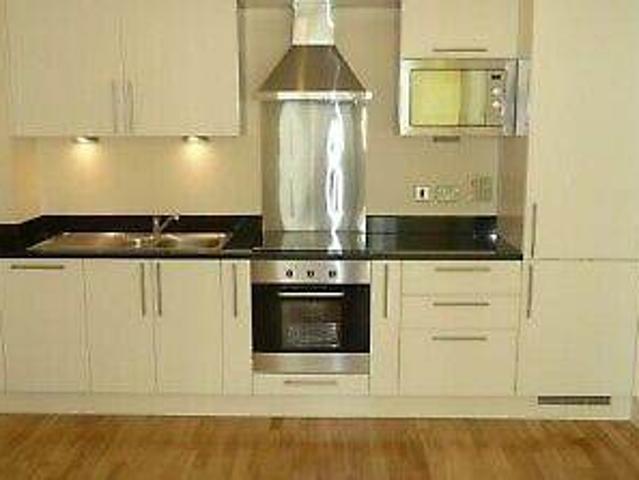 Flat for rent in London Borough of Merton, Mitcham