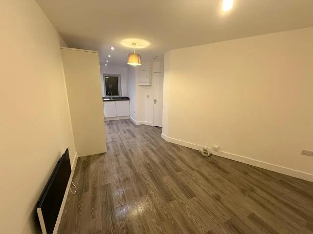 Flat for rent in Castlefield, Cressex