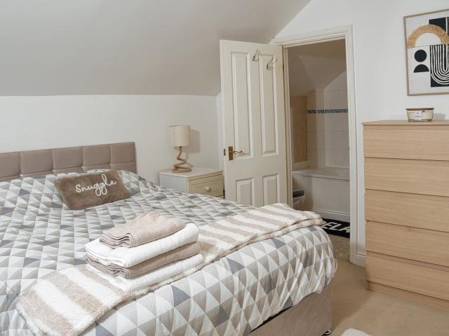 Flat for rent in St James, Sandown Park