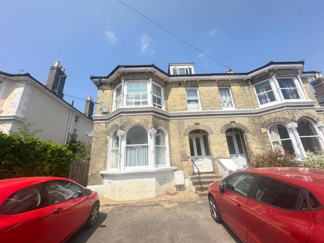 Flat for rent in St James, Sandown Park