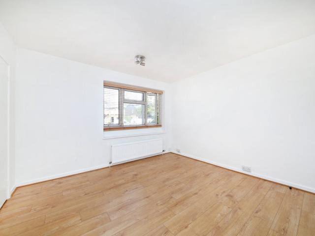 Flat for rent in London Borough of Richmond upon Thames, Greater London